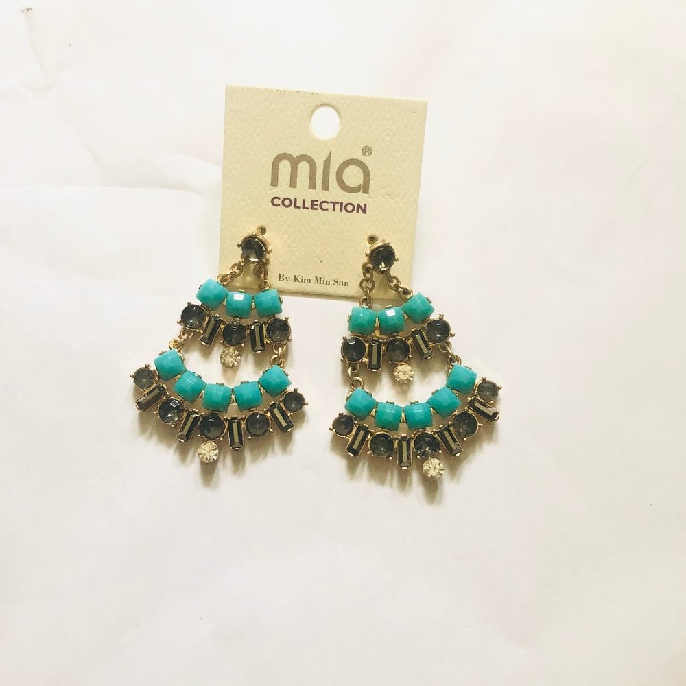 Mia Collection Fashion Jewelry Chandelier Pendant